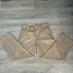 Men’s tan IZOD performx dress pants